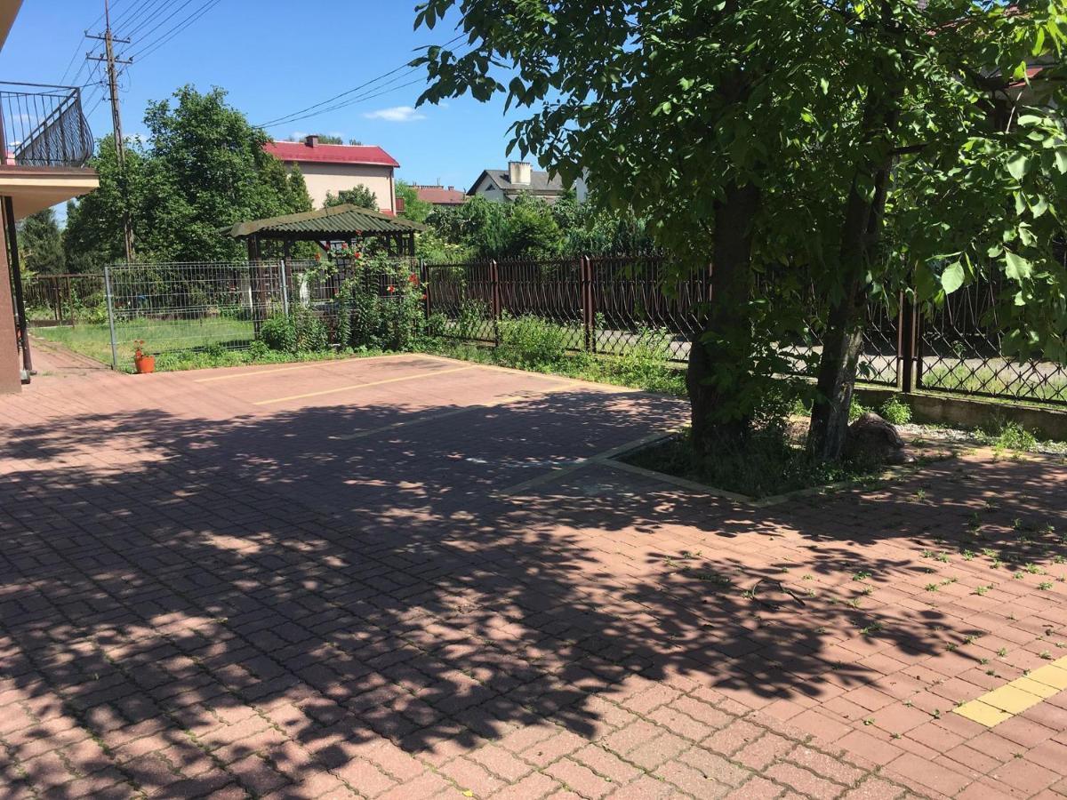 Noclegi Pracownicze Zielonka  Esterno foto